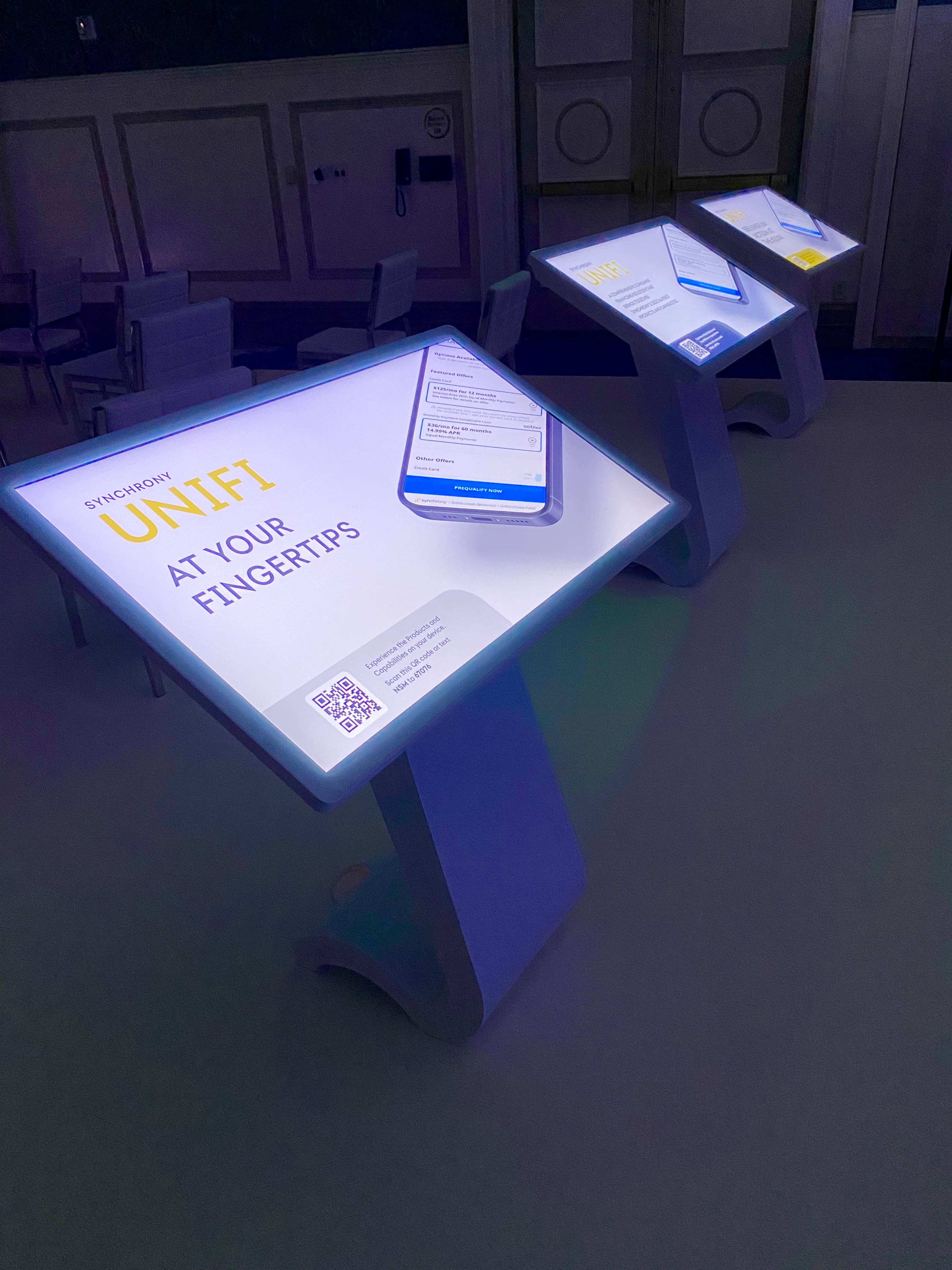 32 inch Touch Screen Table | Smart Interactive Solutions | Popshap